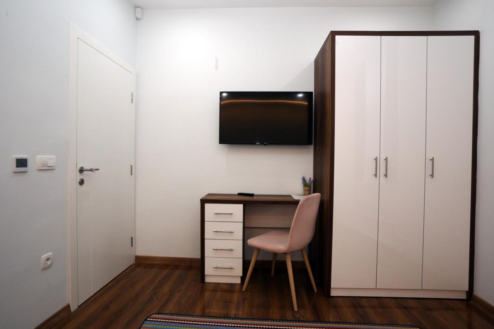 Apartman Karaula *